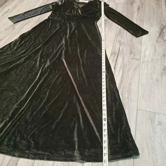 Hopeless Romantic Dark Grey Velvet Long Sleeve Maxie Dress Size M - Picture 6 of 9
